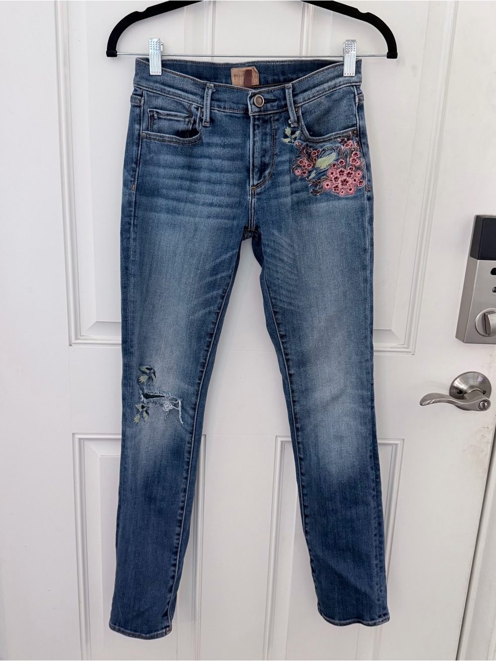 Driftwood Audrey Embroidered Jeans 25 | Distressed Medium Wash